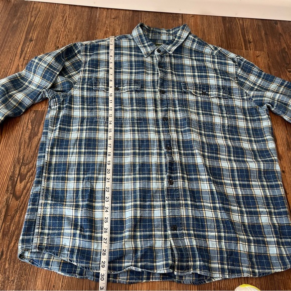 Orvis Blue Plaid Washed Indigo Active Fit Button Down Shirt Size XL - Picture 9 of 10
